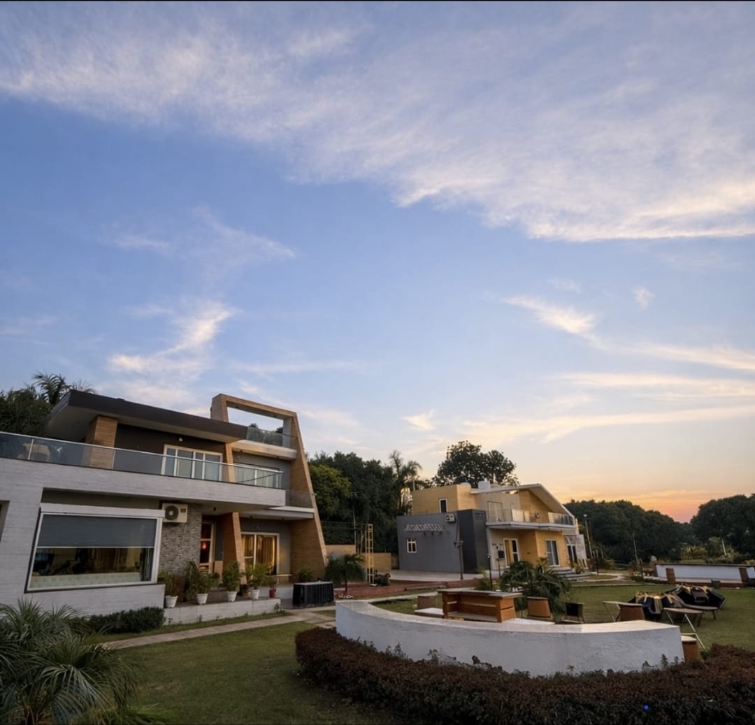 Main Lawn 3